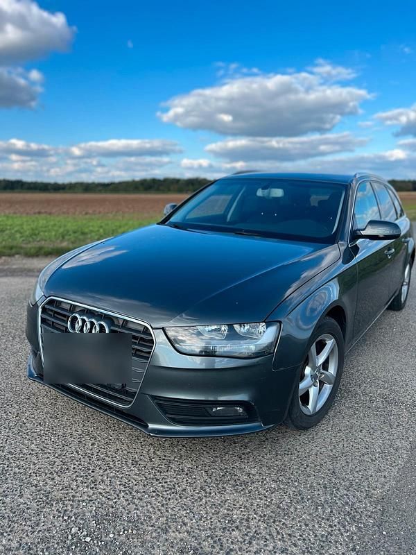 Grau Gebraucht 2012 Audi A4 Kombi | 6.550 € (Guter Preis) - Bild 1/4