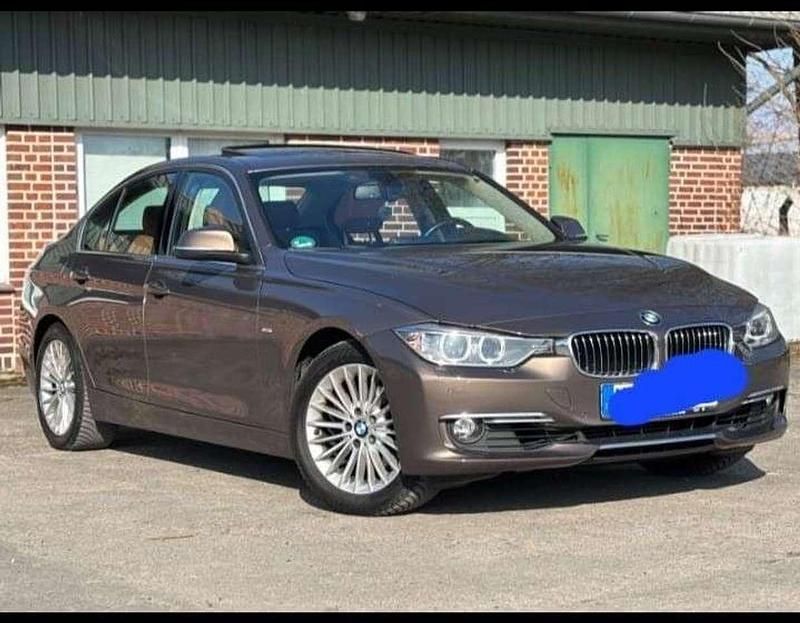 Braun Gebraucht 2014 BMW 320 Luxury Line Limousine | 16.000 € (Etwas zu teuer) - Bild 1/4