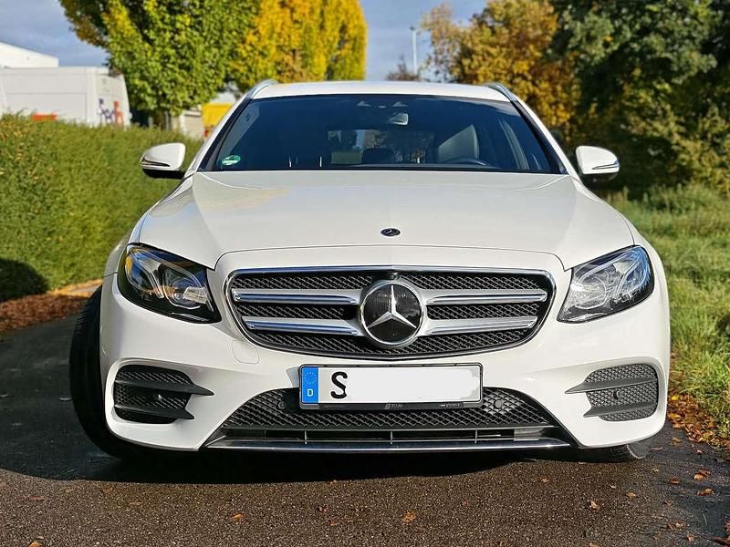 Gebraucht Mercedes E220 AMG line 194 PS (142 kW) 2019 Weiß Kombi