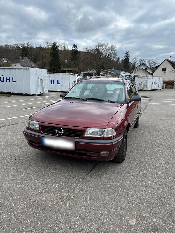 Second-hand Opel Astra 60 CP (44 kW) 1996 Mov Break
