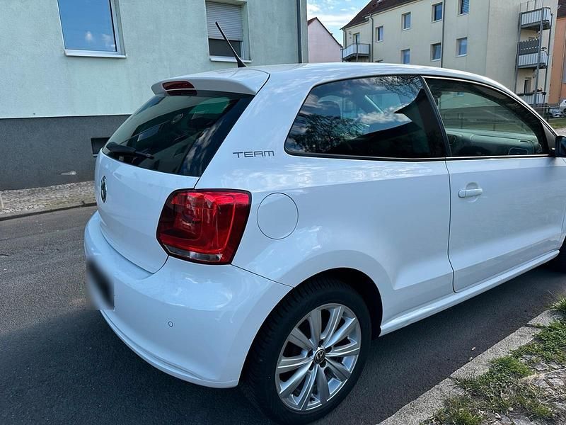 Gebraucht VW Polo Edition 60 PS (44 kW) 2011 Weiß Kleinwagen
