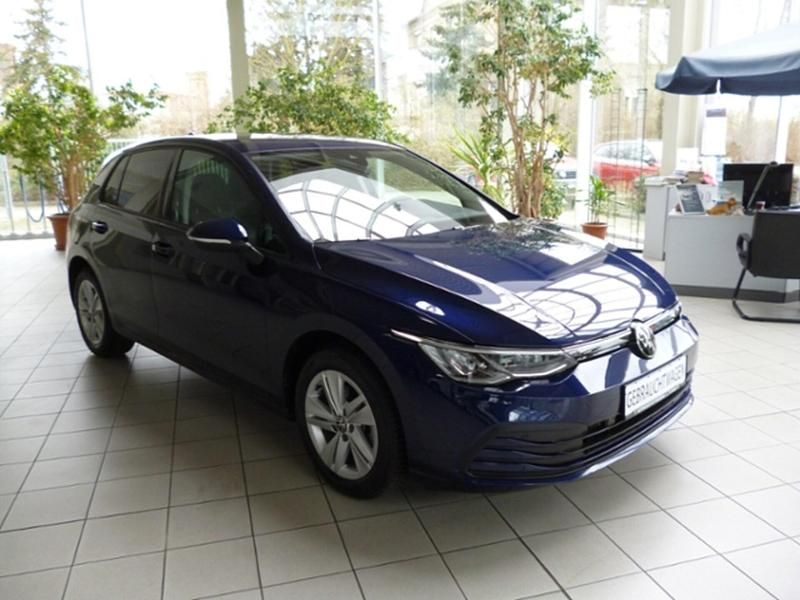 Gebraucht VW Golf VIII Life 150 PS (110 kW) 2023