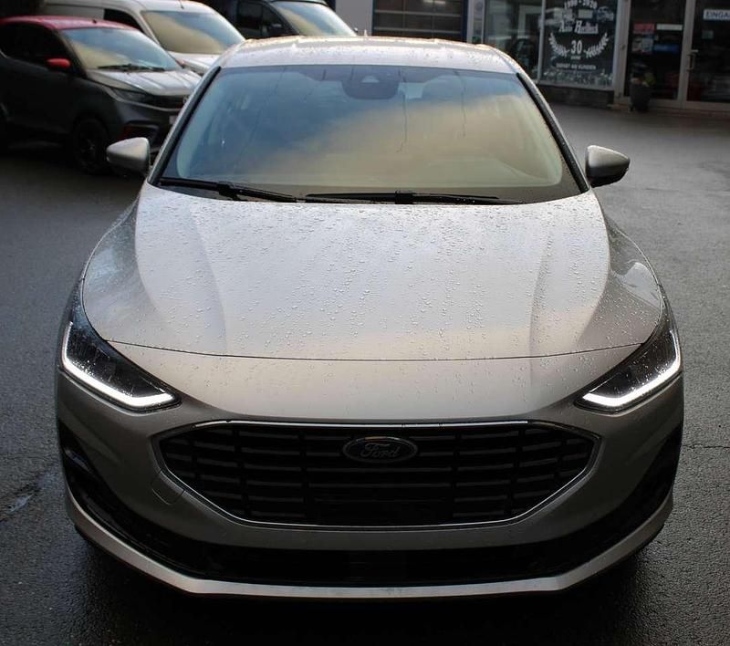 Gebraucht Ford Focus Titanium 155 PS (114 kW) 2025 Polarsilber Limousine