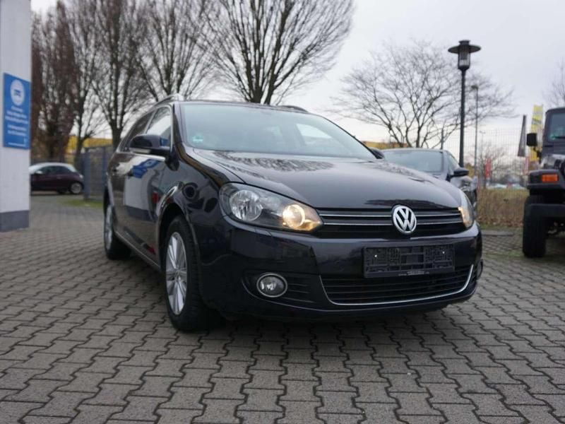 Gebraucht VW Golf VI Style 122 PS (89 kW) 2011 Deep black perleffekt Kleinwagen