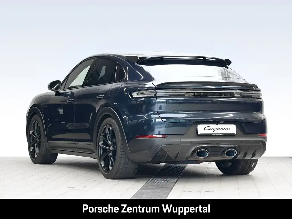 Gebraucht Porsche Cayenne Turbo E-Hybrid Coupe 740 PS (544 kW) 2024 Blau SUV