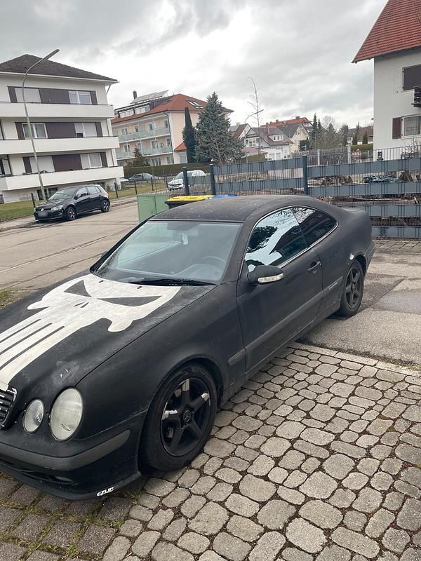 Gebraucht Mercedes CLK200 163 PS (119 kW) 2002 Schwarz Coupé