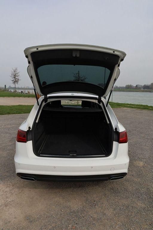 Gebraucht Audi A6 Ambiente 218 PS (160 kW) 2017 Weiß Kombi