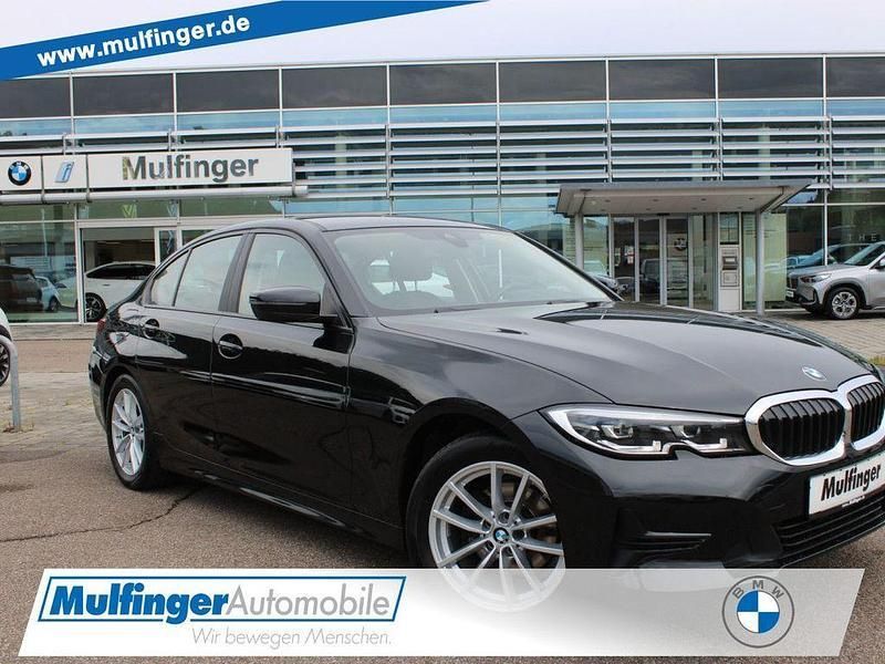 Black sapphire Gebraucht 2021 BMW 320 Limousine | 25.980 € (Fairer Preis) - Bild 1/4