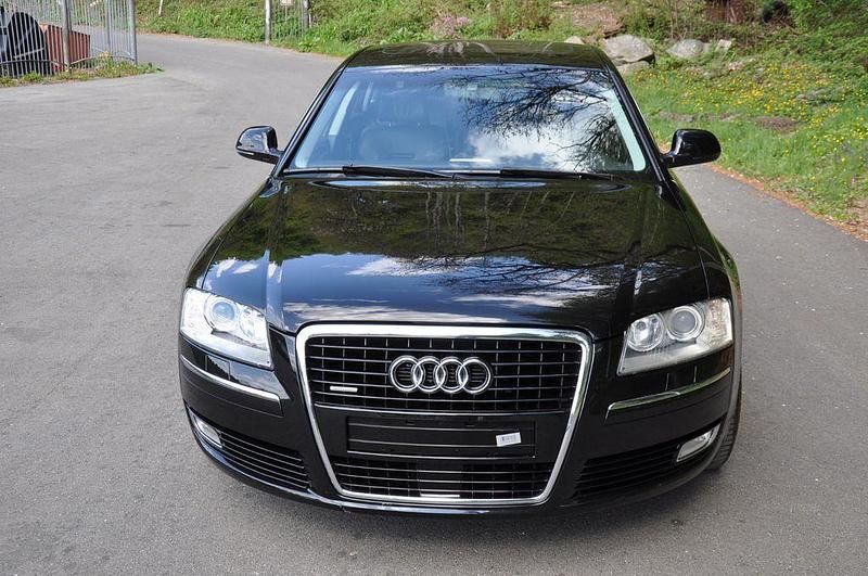 Usata Audi A8 232 CV (170 kW) 2010 Nero Berlina