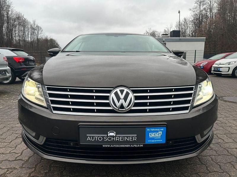 Gebraucht VW Passat Basis 140 PS (102 kW) 2014 Schwarz Limousine