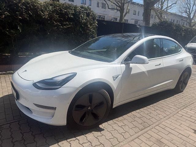 Second-hand Tesla Model 3 350 kW (476 CP) 2020 Alb Berlinǎ