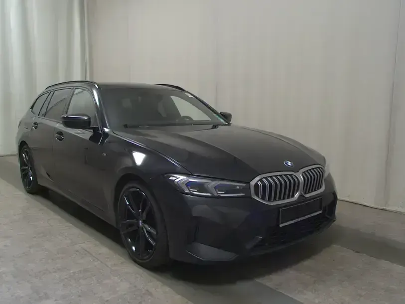 Gebraucht BMW 320 M Sport 190 PS (139 kW) 2023 Schwarz Kombi
