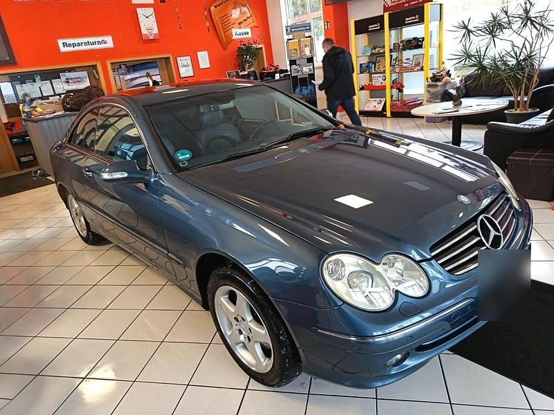 Gebraucht Mercedes CLK320 218 PS (160 kW) 2004 Blau Coupé