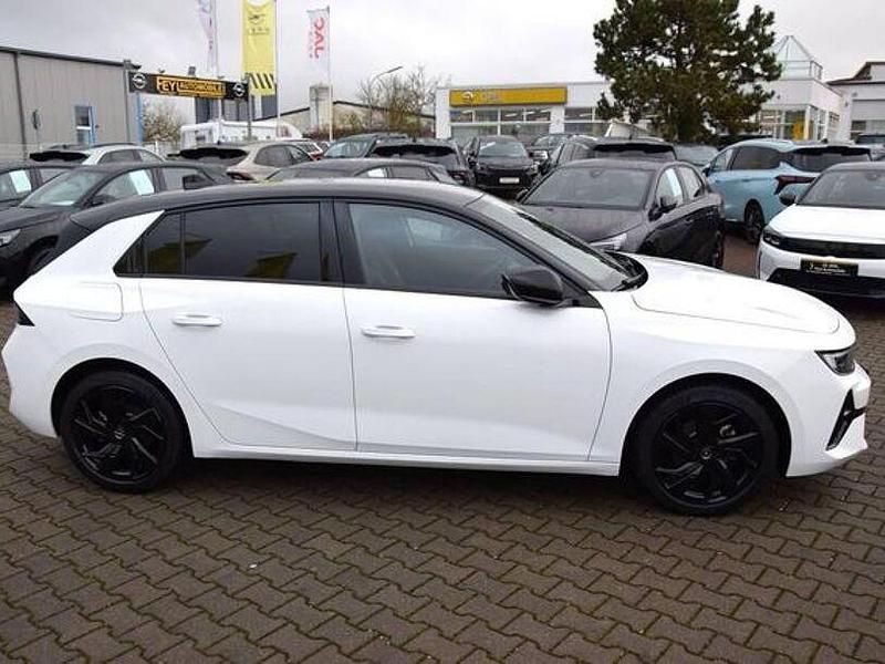 Gebraucht Opel Astra 131 PS (96 kW) 2023 Weiß Limousine