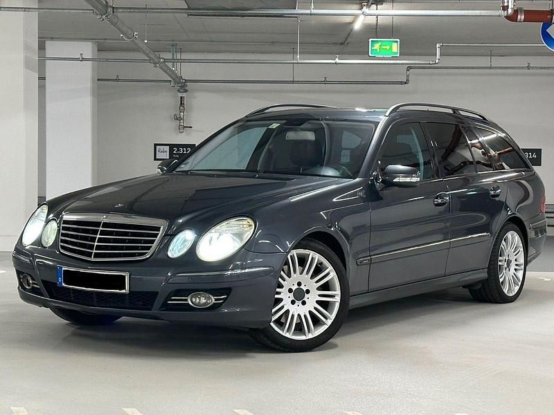 Second-hand Mercedes E350 272 CP (200 kW) 2008 Albastru Break