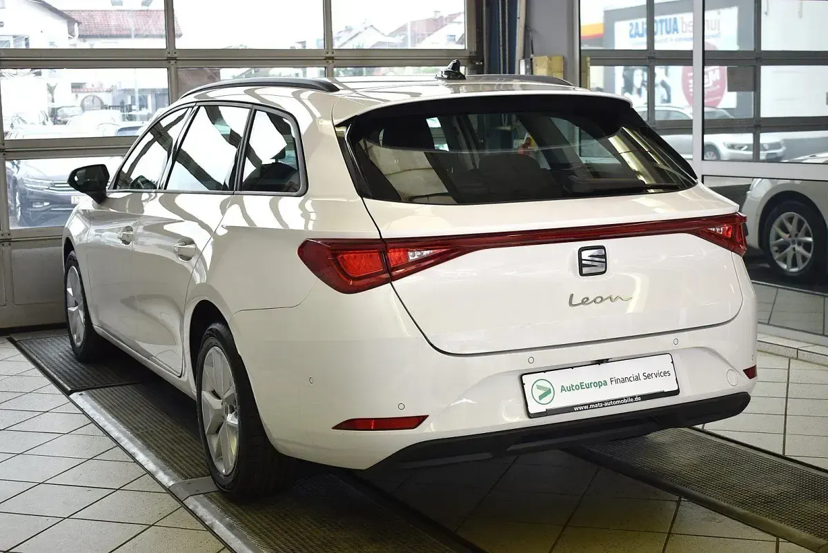 Gebraucht Seat Leon Style 150 PS (110 kW) 2021 Weiß Kombi