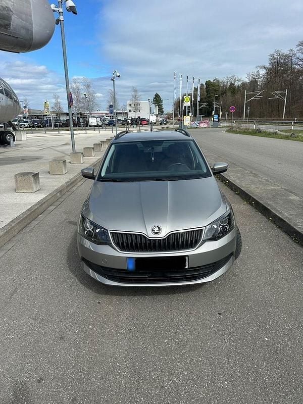 Gebraucht Skoda Fabia Style 90 PS (66 kW) 2017 Grau Kombi