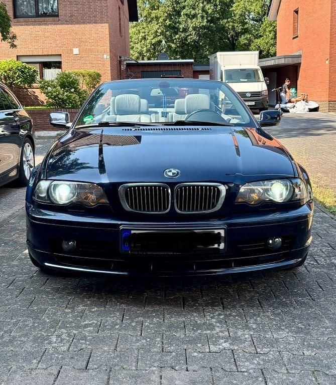 Blau Gebraucht 2000 BMW 323 Cabriolet Performance Cabrio | 9.999 € - Bild 1/4