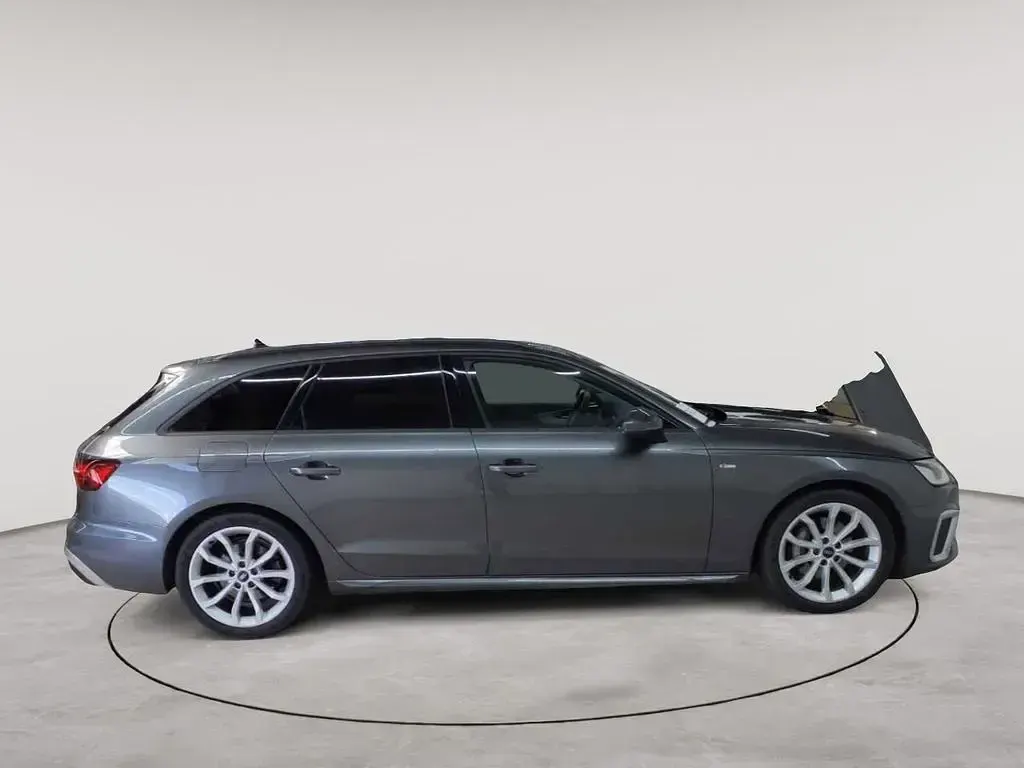 Gebraucht Audi A4 S-Line 204 PS (150 kW) 2023 Grau Kombi