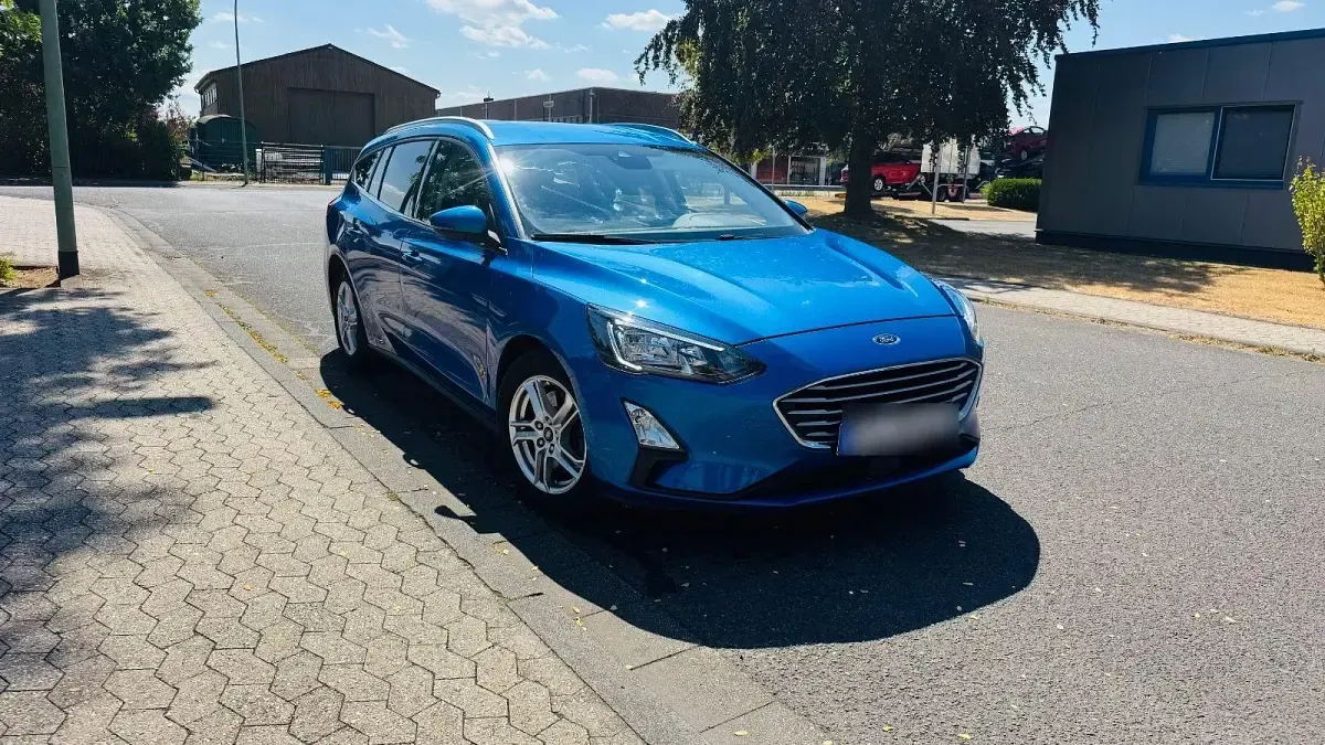Gebraucht Ford Focus 125 PS (91 kW) 2021 Blau Limousine