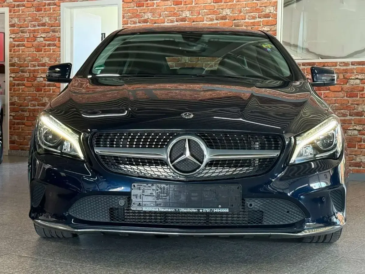 Gebraucht Mercedes CLA200 156 PS (114 kW) 2018 Blau Limousine