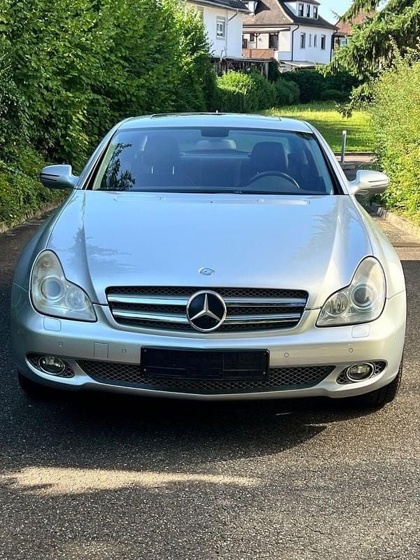 Silber Gebraucht 2008 Mercedes CLS500 Coupé | 16.499 € (Fairer Preis) - Bild 1/4