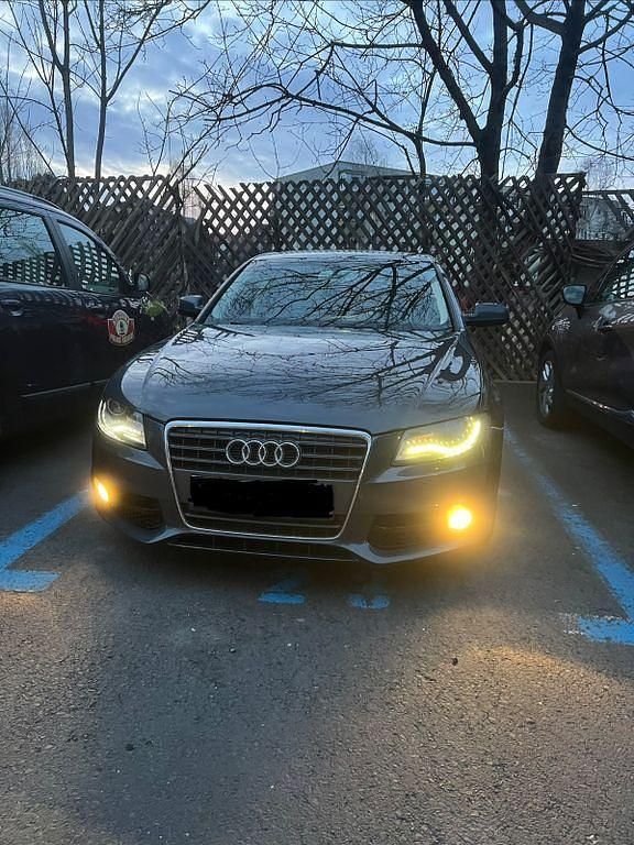 Gebraucht Audi A4 Sport 179 PS (131 kW) 2009 Grau Limousine