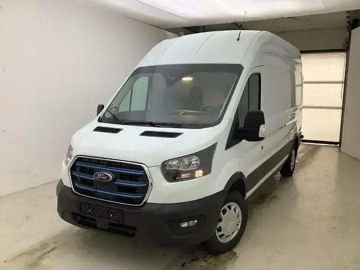 Gebraucht Ford E-Transit Trend 135 kW (184 PS) 2024 Weiss Van