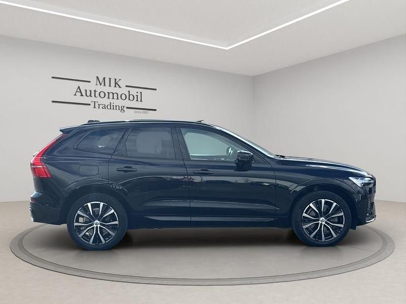 Gebraucht Volvo XC60 Plus 197 PS (144 kW) 2022 Schwarz SUV