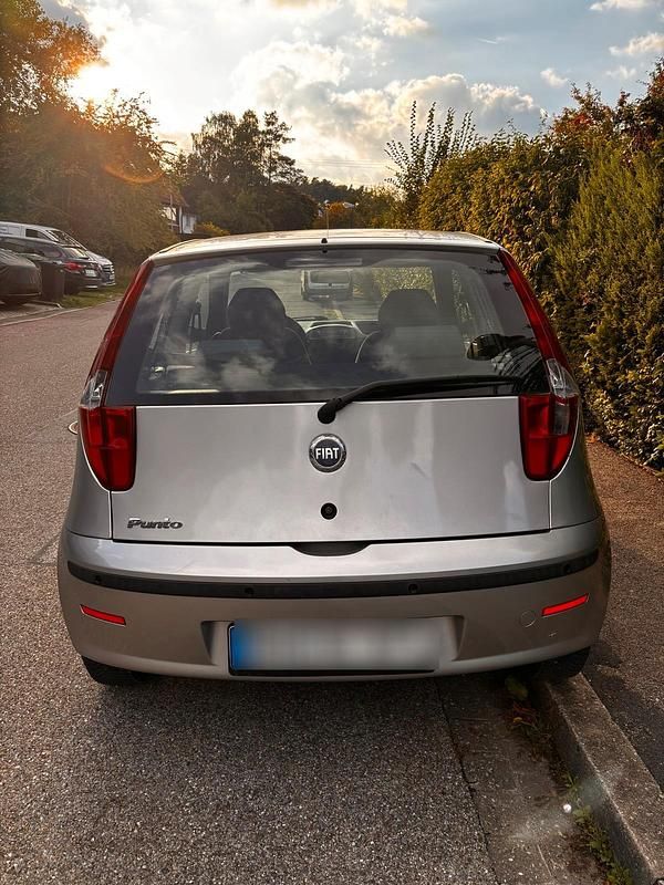Grau Gebraucht 2005 Fiat Punto Kleinwagen | 1.750 € (Fairer Preis) - Bild 1/4