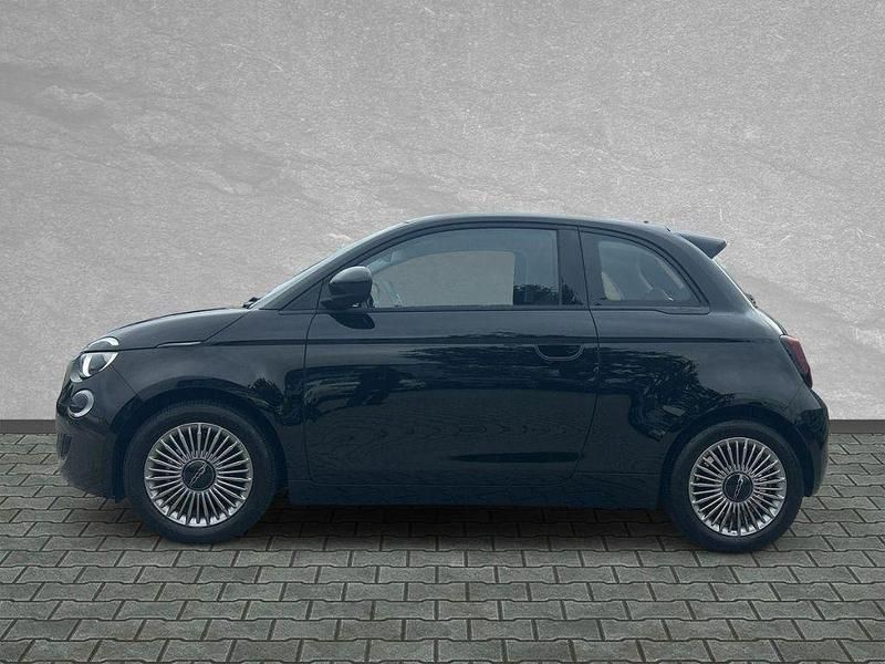 Gebraucht Fiat 500e Icon 69 kW (95 PS) 2023 Onyx schwarz Limousine