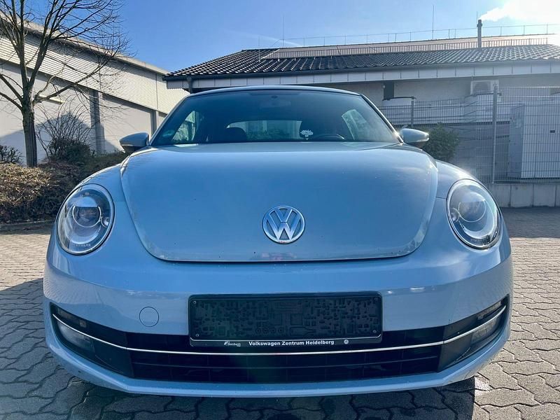 Gebraucht VW Beetle Design 105 PS (77 kW) 2012 Blau Kleinwagen
