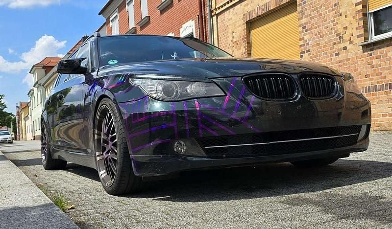 Grün Gebraucht 2008 BMW 530 Exclusive Kombi | 6.500 € (Fairer Preis) - Bild 1/4