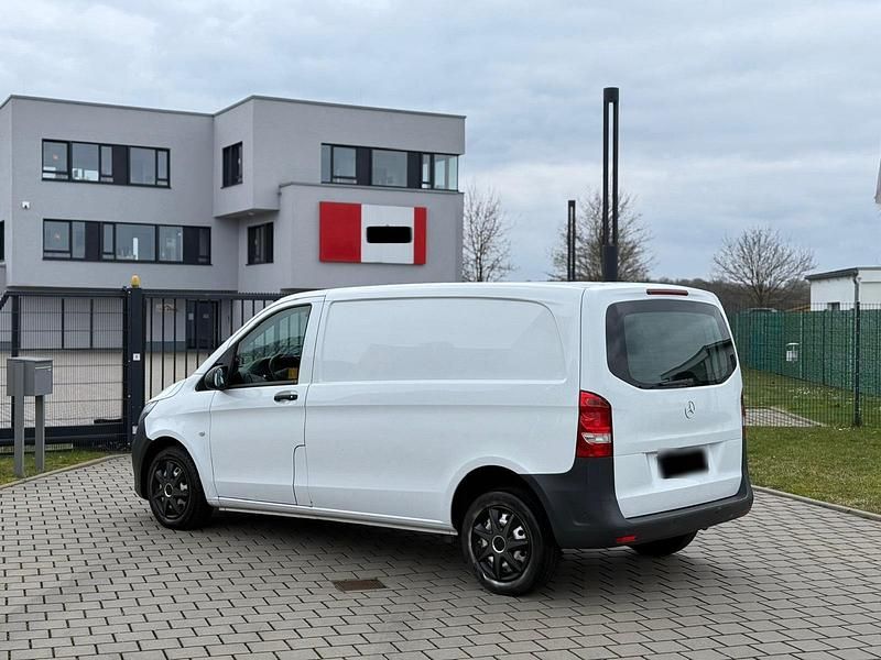 Gebraucht Mercedes Vito 114 PS (83 kW) 2016 Weiß Van