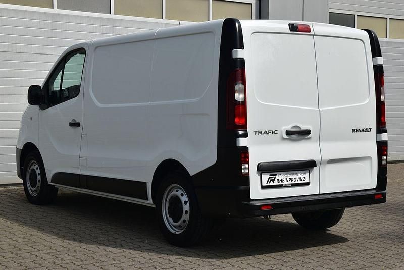 Gebraucht Renault Trafic Komfort 120 PS (88 kW) 2020 Weiß Van / Kleinbus