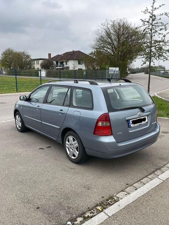 Usado Toyota Corolla 110 HP (80 kW) 2004 Cinzento Carrinha