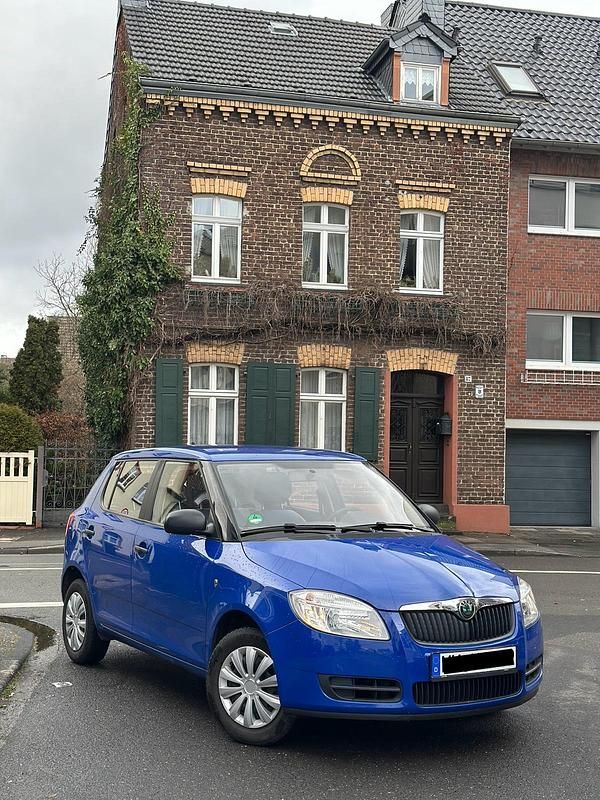 Gebraucht Skoda Fabia Cool Edition 60 PS (44 kW) 2010 Blau Limousine