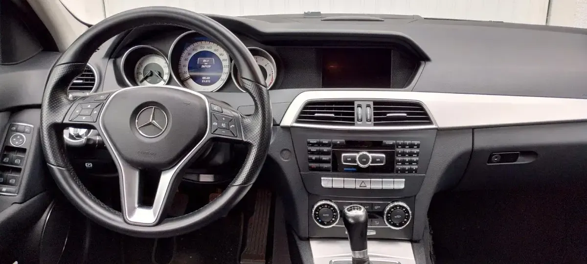 Gebraucht Mercedes C220 Avantgarde 170 PS (125 kW) 2013 Schwarz Limousine