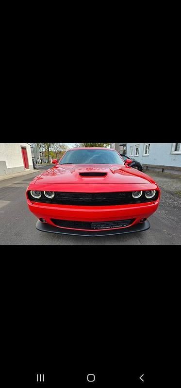 Używany Dodge Challenger 377 KM (277 kW) 2022 Czerwony Coupe