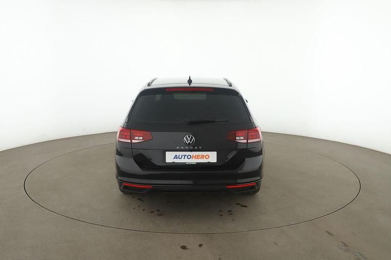 Gebraucht VW Passat 150 PS (110 kW) 2021 Schwarz Kombi