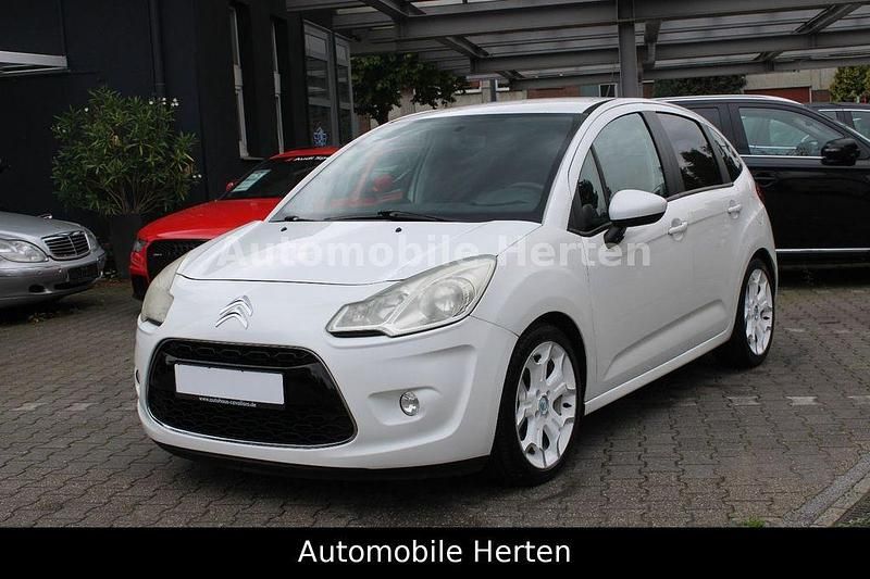 Weiß Gebraucht 2011 Citroën C3 Tendance Kleinwagen | 2.550 € (Etwas zu teuer) - Bild 1/4