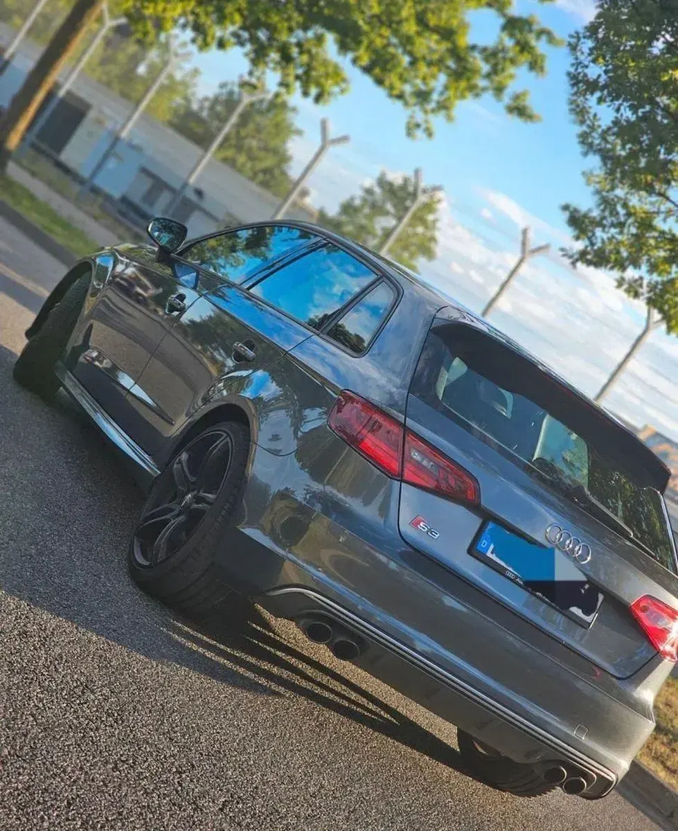 Gebraucht Audi S3 Sport 300 PS (220 kW) 2015 Grau Limousine