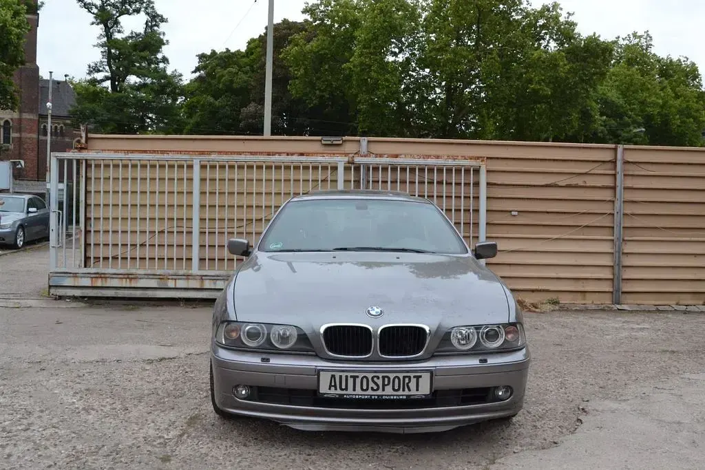 Gebraucht BMW 520 Lifestyle 170 PS (125 kW) 2002 Grau Limousine
