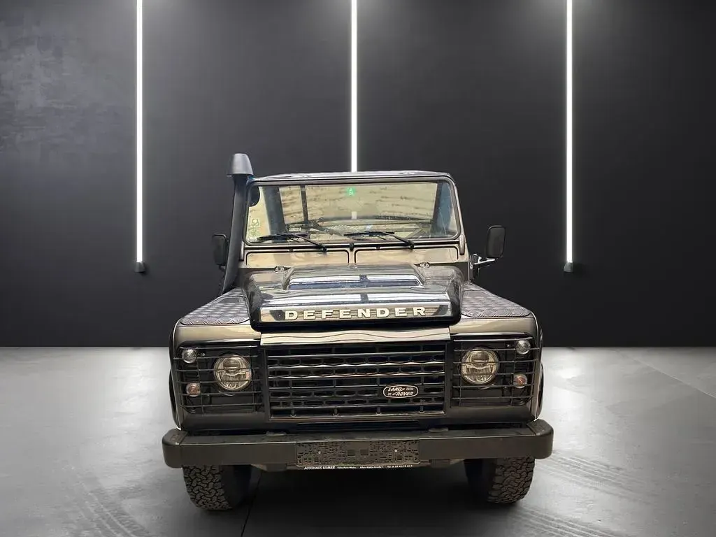Gebraucht Land Rover Defender Adventure 122 PS (89 kW) 2016 Grau Kombi