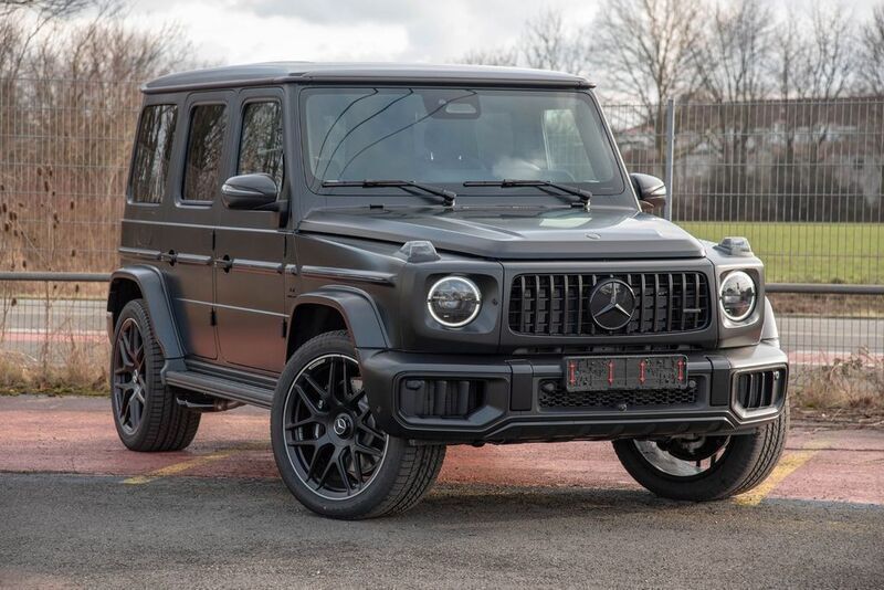 Schwarz Neu 2025 Mercedes G63 AMG Night SUV | 240.261 € - Bild 1/4