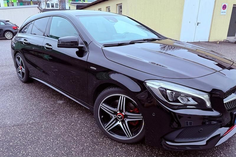 Gebraucht Mercedes CLA250 218 PS (160 kW) 2018 Schwarz Limousine