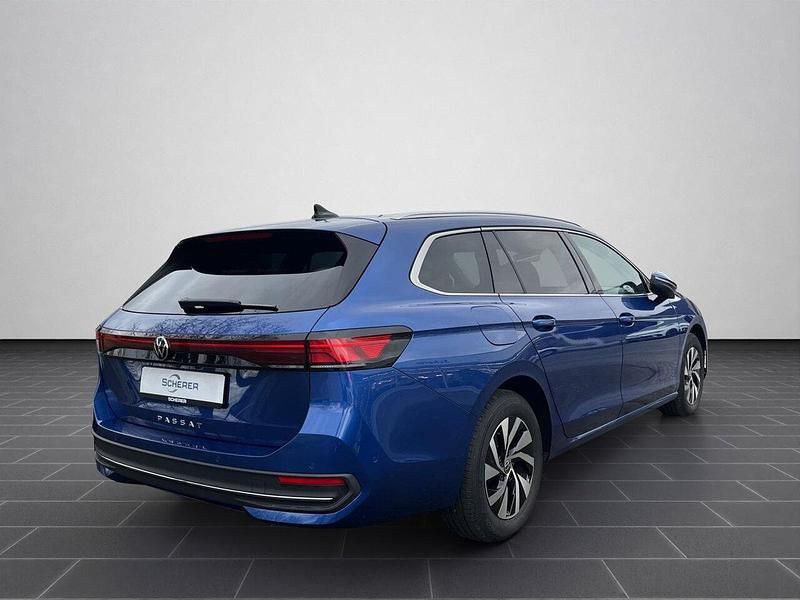 Gebraucht VW Passat Business 150 PS (110 kW) 2025 Reef blue metallic (metallic) Kombi