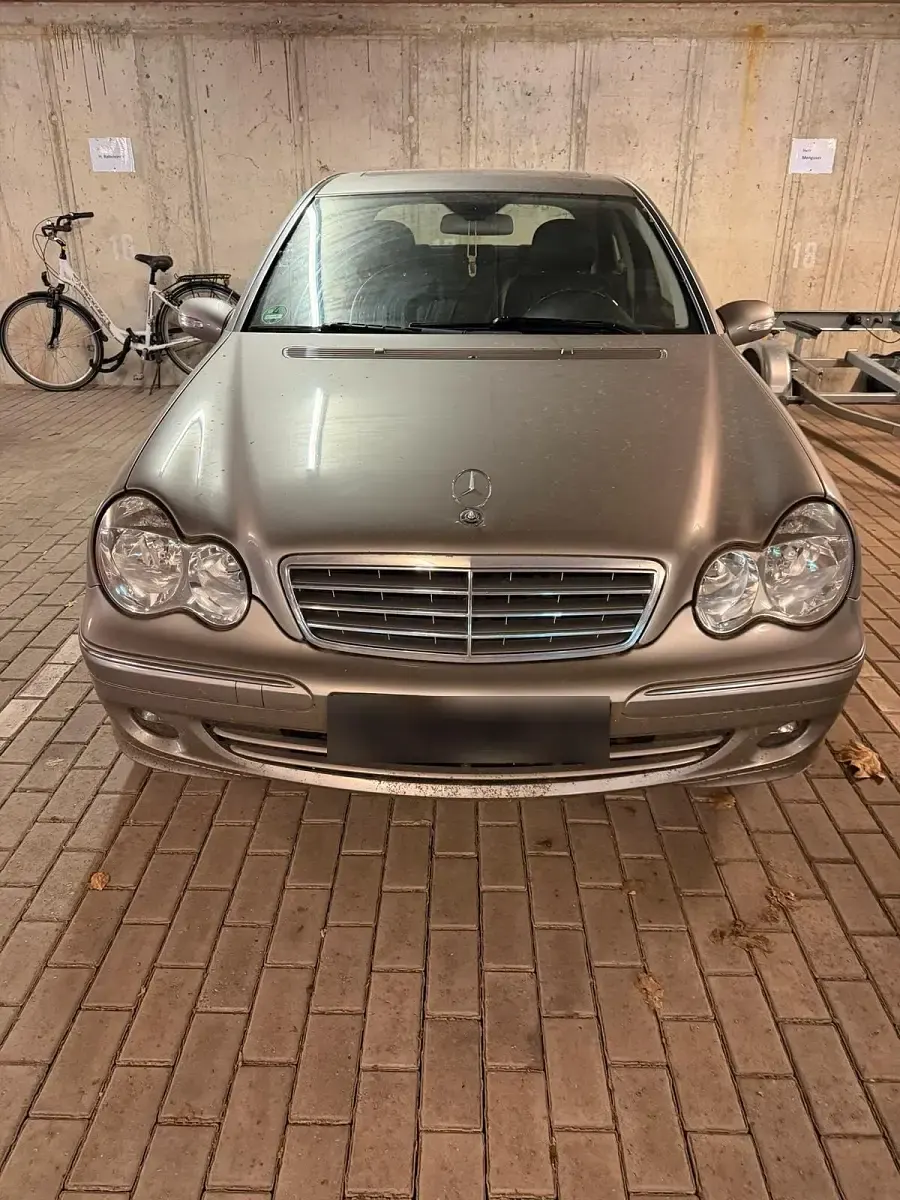 Gebraucht Mercedes C180 143 PS (105 kW) 2006 Beige Limousine