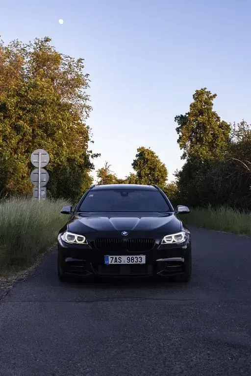 Gebraucht BMW M550 Performance 381 PS (280 kW) 2016 Schwarz Limousine