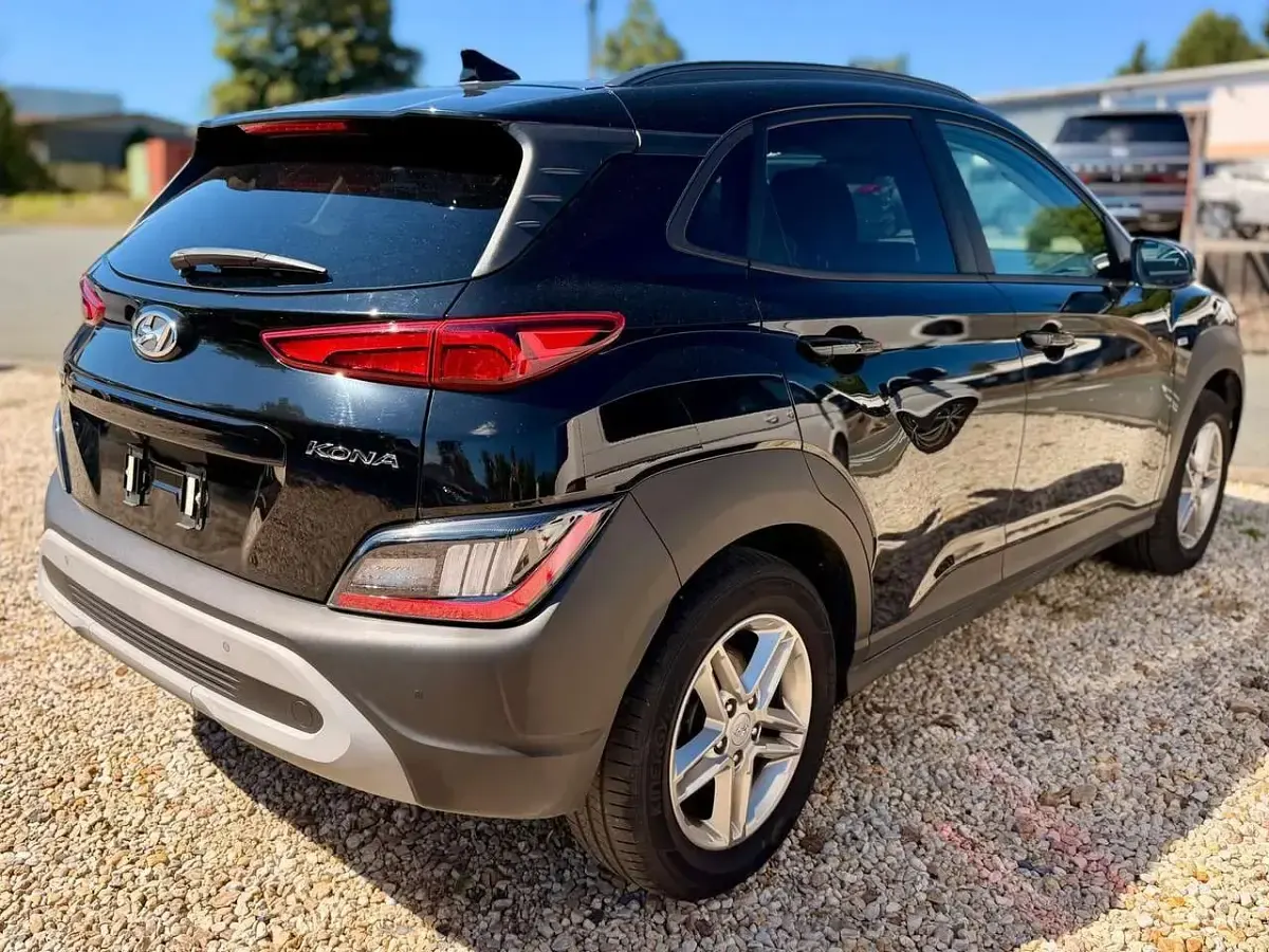 Gebraucht Hyundai Kona 136 PS (100 kW) 2021 Phantom black SUV